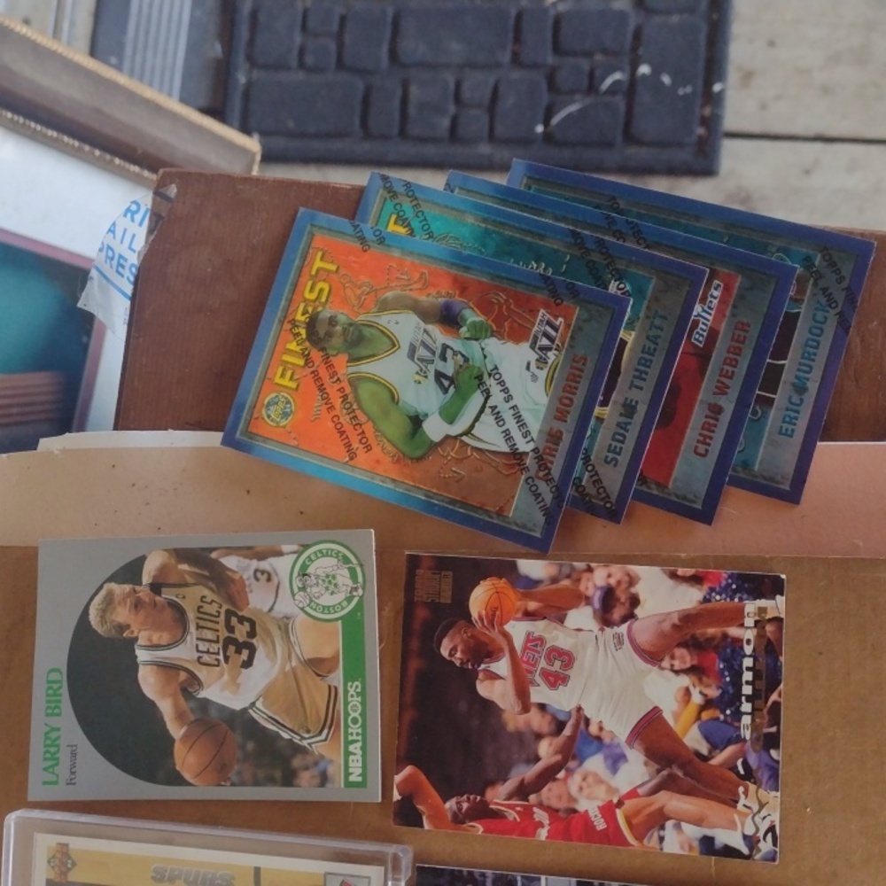 Assorted Basketball Trading Cards Collection - Picture 3 of 6